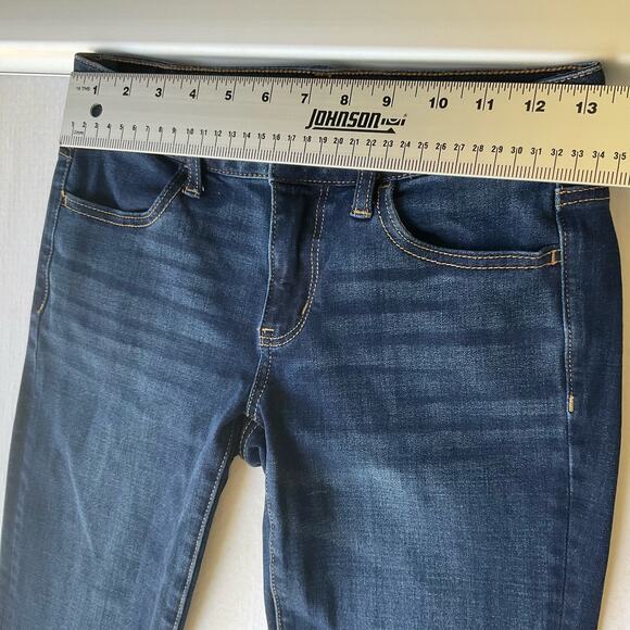 American Eagle Outfitters Women’s Waxed Denim Skinny Jeans size 2 Short, Blue - Picture 3 of 10